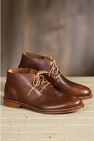 Image Chukka Boots Outfit, Leather Chukka Boots, The Monarch, Mens Fashion Suits, Men's Boots, Boots Outfit, Womens Oxfords, Chukka Boots, Smooth Leather