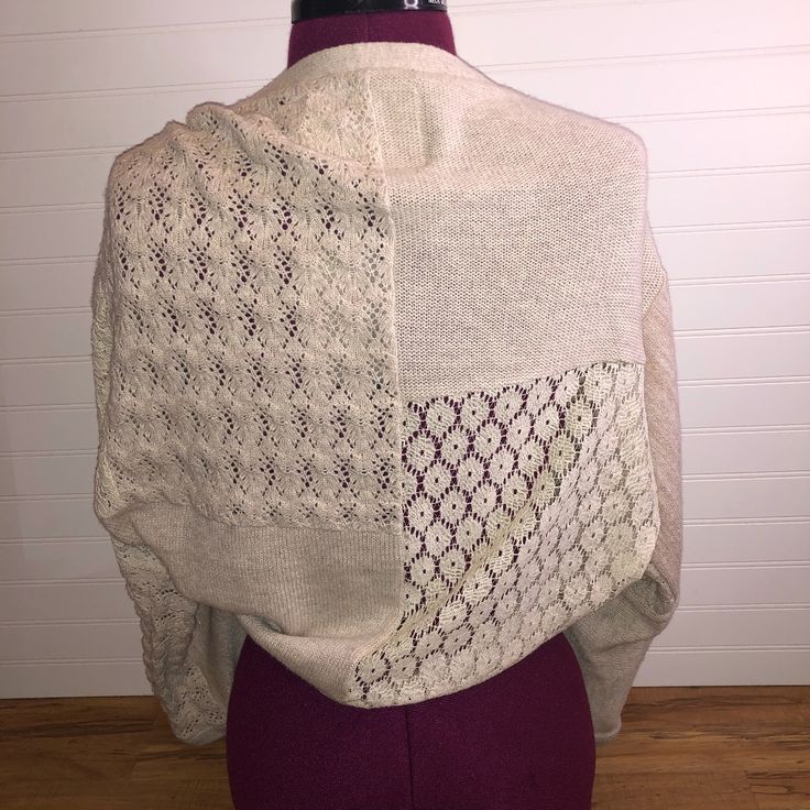 Women's Anthropologie Angel Of The North Crochet Crop Top / Cardigan M/L. Condition Is "New With Tags". Beige Long Sleeve Crochet Top For Layering, Long Sleeve Beige Crochet Top For Layering, Beige Crochet Top With Lace Trim For Fall, Beige Crochet Top For Layering, Beige Knit Crochet Top For Layering, Cream Crochet Top For Spring Layering, Beige Crochet Top For Fall, Bohemian Beige Pointelle Knit Crochet Top, Bohemian Beige Crochet Top With Pointelle Knit