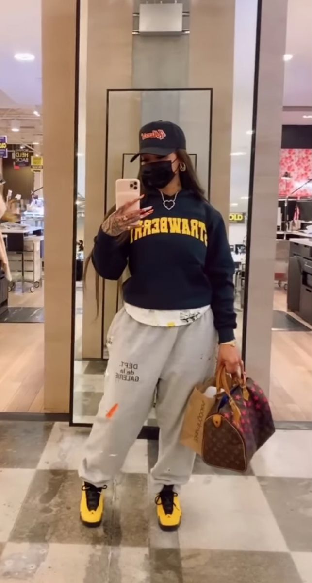 Bye Bestie, Malu Trevejo Outfits, Tomgirl Outfits, Drippy Fits, Black Men Street Fashion, Mens Trendy Outfits, Girls Fall Outfits, Streetwear Fashion Women, Streetwear Men Outfits