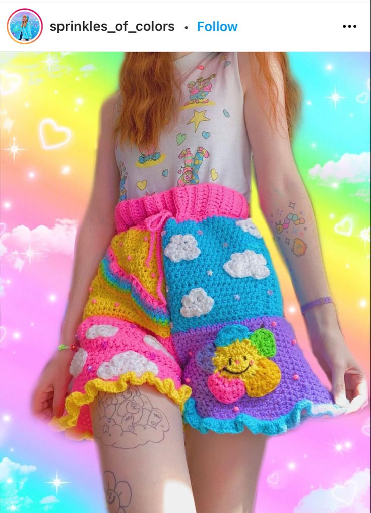 Crafty Outfits, Rainbowcore Outfit, Kidcore Outfit, Silly Clothes, Rainbow Outfit, Kawaii Crochet, Crochet Shorts, Funky Outfits, Crochet Fashion Patterns