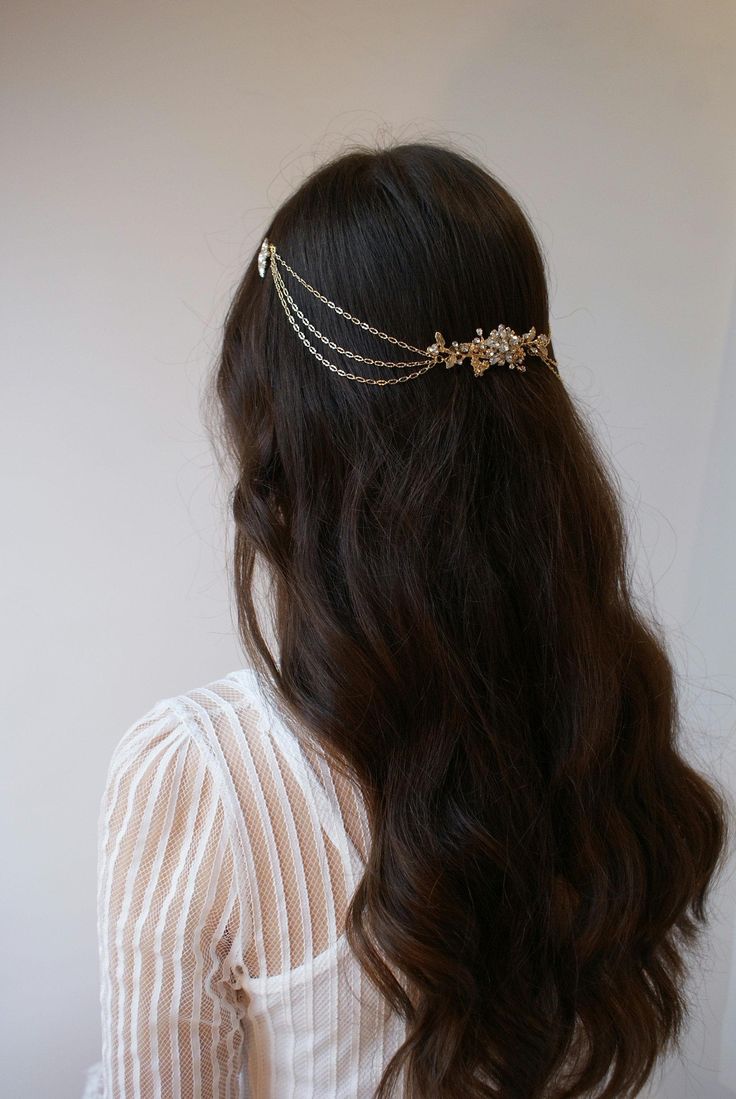 This is a new beautiful hair-drape style in mellow gold plating with very pretty crystal detailing. A current look for a fashion-loving bride!  Wear it down in flowing waves for a current look, or opt for wearing  with an up do for an elegant take if you like a more classic vibe. This could be just what you need to add a little interest to the back of your hair as you walk down the aisle. It is attached with combs that are hidden under the motifs. The chain swags are gold plated. Available in si Wedding Hair Head Piece, Gold Headpiece, Hair Chains, Gold Hair Accessories, Chique Outfits, Hair Jewelry Wedding, Head Piece, Headpiece Wedding, Gold Hair