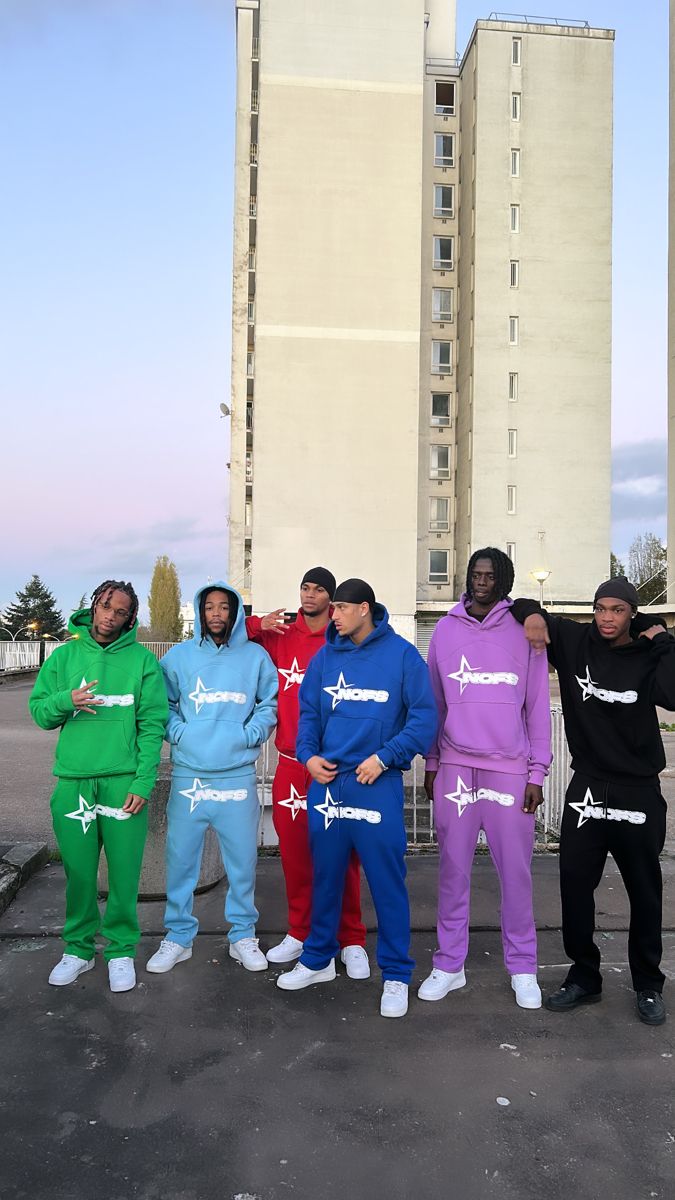 Winter Tracksuit Outfits Men, Corteiz Tracksuit Boy, Best Tracksuits Men, Essentials Tracksuit Outfit Men, Anime Clothing Brand, 4tune Hoodie Outfits, Tracksuit Bottoms Outfit, Matching Hoodie And Sweatpants Outfit, Y2k Tracksuit Outfit