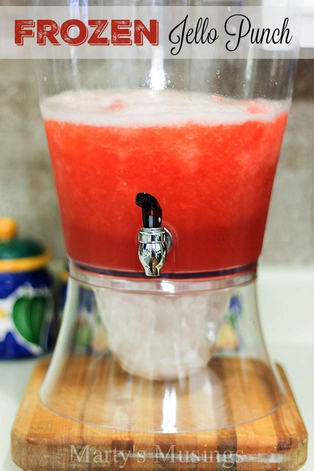 frozen watermelon in a blender with the words frozen gelo punch on it