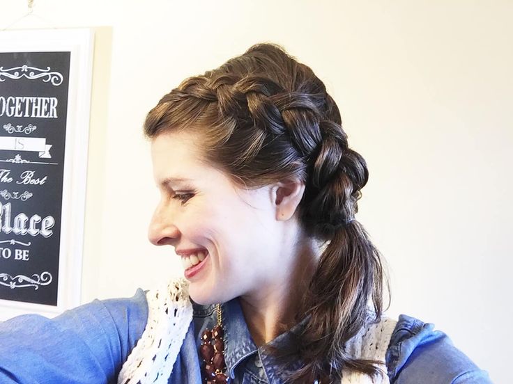 Easy Mom Hair (Wet Hairstyle): 5-Minute Side Dutch Braid - Easy Fashion for Moms Dutch Braid Easy, Easy Mom Hair, Side Dutch Braid, Inverted French Braid, Fashion For Moms, Curl My Hair, Mom Hair, Dutch Braid Hairstyles, Easy Fashion