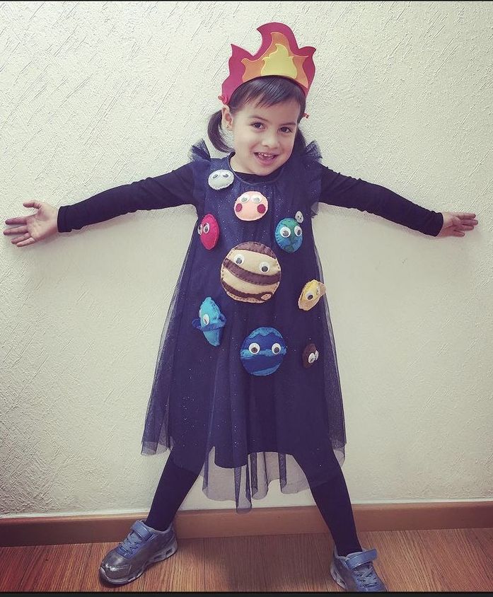 Solar System Costume Women, Solar System Costume, Planet Costume, Solar System Diy, Costume Diy Ideas, Spirit Day, Space Project, Diy Costumes Kids, Space Projects