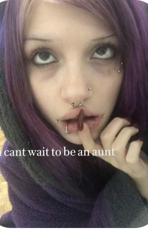 Face Piercings, Cool Piercings, Cute Piercings, Piercing Tattoo, Body Mods, Pretty Makeup, Cute Makeup, Purple Hair, Makeup Inspo