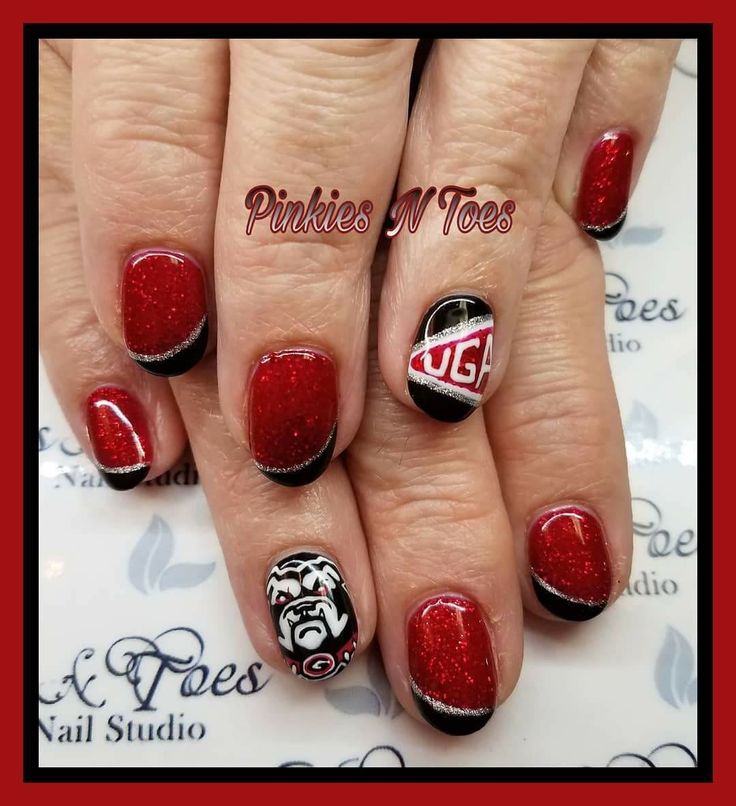 Georgia Football Nails, Uga Football Nails, Uga Nails Design, Cheer Mom Nails, Georgia Bulldogs Nails Designs, Georgia Bulldog Nails Designs, Georgia Nails Designs, Red And Black Football Nails, Ga Bulldog Nails