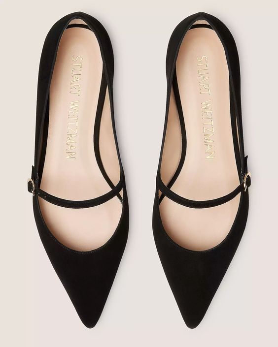 EMILIA MARY JANE FLAT | Stuart Weitzman Chic Shoes, Office Shoes, Girly Shoes, Elegant Shoes, Mary Jane Flats, Crazy Shoes, Dream Shoes, Shoe Obsession, Work Shoes