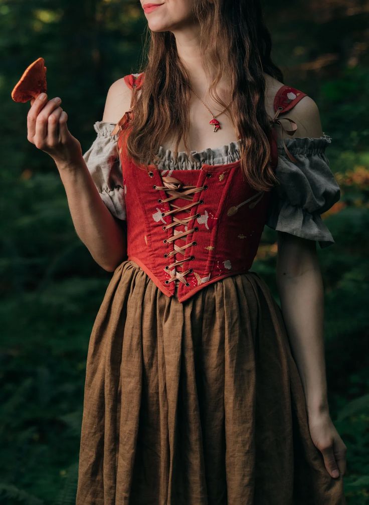 Rennaisance Outfits Winter, Ren Faire Photoshoot, Rennaisance Outfits Women, Medevil Outfits Women, Ren Fest Costumes Women, Renicansse Fair Outfits, Renn Faire Costume, Renn Faire Outfit, Renn Faire