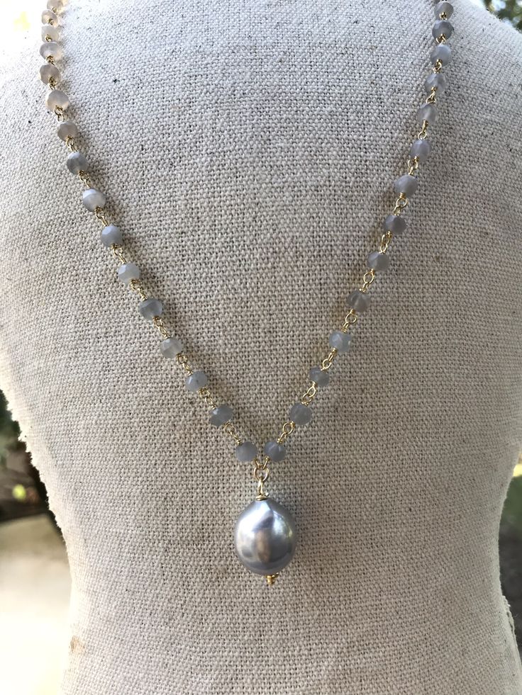 Beautiful gray labradorite stones with a gray/silver freshwater pearl pendant. Labradorite Stone, Pearl Pendant, Labradorite, Fresh Water, Freshwater Pearls, Pearl Necklace, Stone, Pendant, Silver