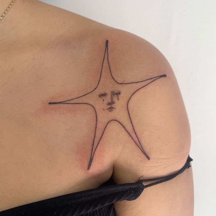 star tattoo on the shoulder/ chest 3d Star Tattoo, Star Face Tattoo, Small Face Tattoos, Earthy Tattoos, Taboo Tattoo, Brain Tattoo, Star Face, Funky Tattoos, Light Tattoo