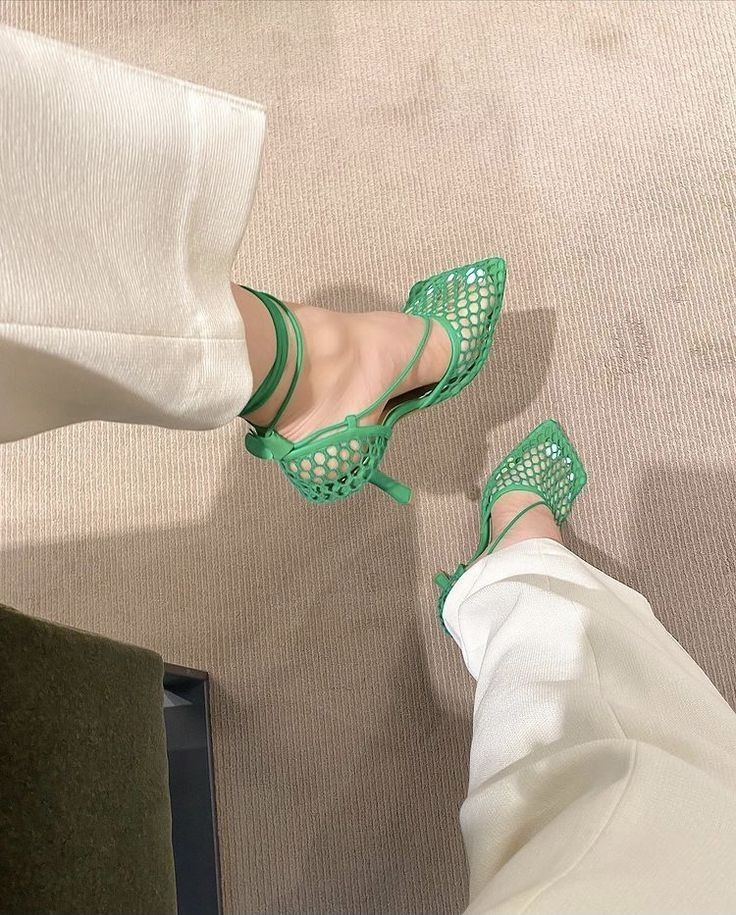 Bottega Veneta Shoes, Going Out Looks, Sandals Outfit, Go Green, Bottega Veneta, Sandals Heels, Snapchat, Going Out, Outfit Inspirations