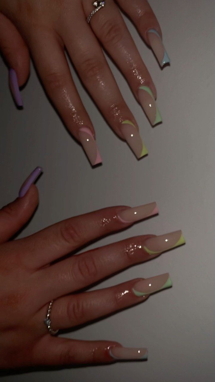 Simple Colored Nails, Coffin Gel X Nail Designs, Nails Inspiration Vacation, Nails Acrylic Vacation, Med Length Nails, Nail Designs Square Shape, Vaycay Nails, Coffin Shape Nails Designs, Cute Classy Nails