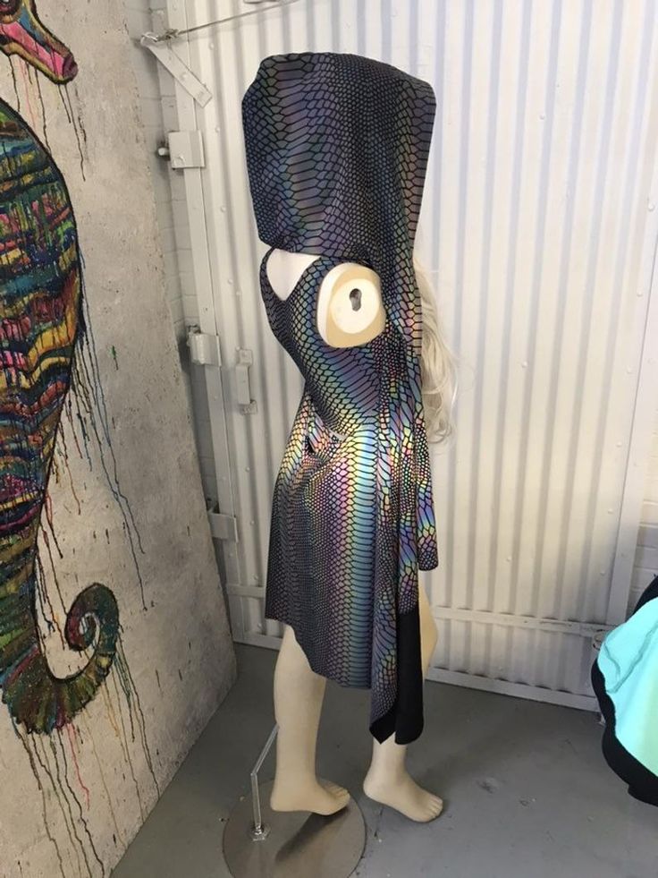 a mannequin is dressed up as a snake