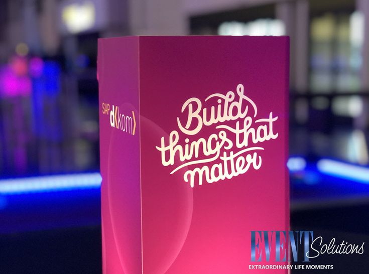 a pink box with the words build things that matter written on it