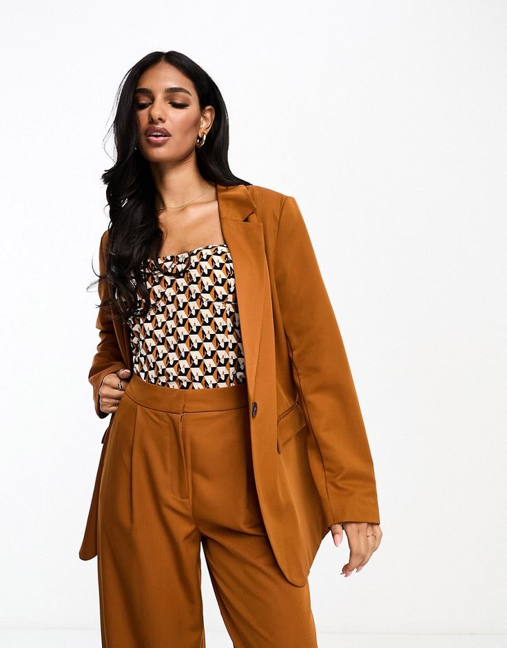 Blazers by Vila Part of a co-ord set Pants sold separately Notch lapels Single button fastening Pocket details Oversized fit Blazer Outfit Women, Co Ord Sets Pants, Colour Story, Corporate America, Blazer Outfit, Plus Size Designers, Leggings Sale, Oversized Blazer, Co Ord Set