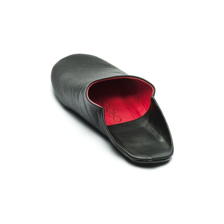 Inspired by Bohemian Chic style, CHOOST slippers are crafted with love and care for a barefoot feel that’s simply irresistible. Gender: Unisex Type: Slippers Material: Genuine leather upper and internal lining Sole: Leather for lasting durability Details: Handcrafted, round-toe design, easy slip-on style