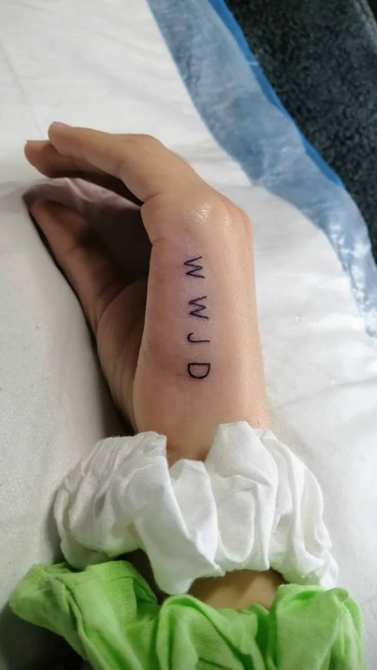 Femist Tattoos, Wwjd Tattoo Ideas, Thigh Tattoos Women Christian, Small Bible Verse Tattoos For Women, Wwjd Tattoo, Small Christian Tattoos For Women, Jesus Tattoo For Women, Christian Tattoos For Women, Lil Tattoos