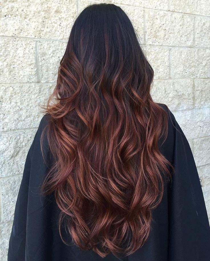 Brunette With Auburn Highlights, Auburn Balayage Brunette, Mahogany Balayage, Red Balayage Hair Burgundy, Balayage Inspiration, Balayage Long Hair, Chocolate Brown Hair Color, Hair Color Auburn, Red Highlights