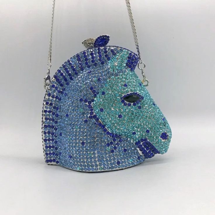 Horse Head Diamond Inlaid Dinner Bag Jewel Bag Banquet Product Details: Product category: dinner bag Material: alloy Applicable scenario: daily collocation Fabric texture: PU Luggage trend style: jewel bag Internal structure of bag: certificate bag Color: blue color Pattern: Horse Head Size: 14 * 12 * 8 cm Package content: Dinner bag X1 Crystal Handbag, Jeweled Bag, Diamond Party, Blue Horse, Crystal Clutch, Clutch Purse Evening, Trend Style, Evening Purse, Head Shapes