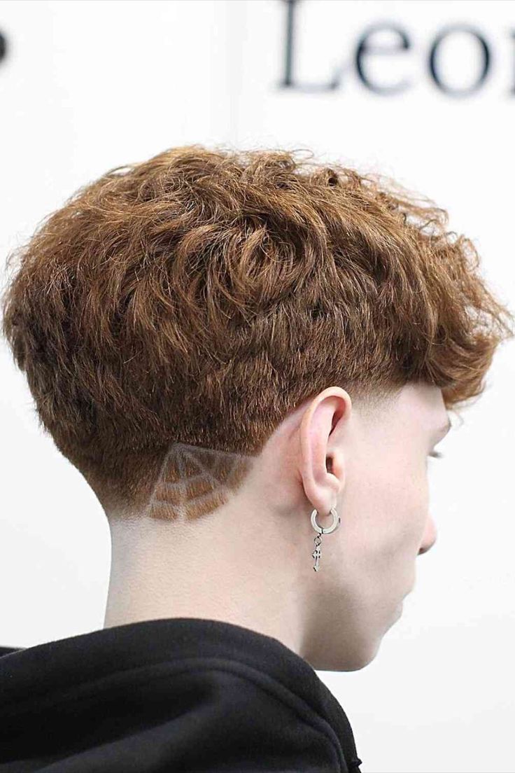 Subtle Spider Web Hair Design for Guys Fade Pattern Hair, Back Of Hair Designs Men, Small Hair Designs For Men, Hair Fade Designs, Spider Man Haircut Design, Fades With Designs, Men’s Hair Designs, Mens Hair Designs Lines, Spider Web Design Hair