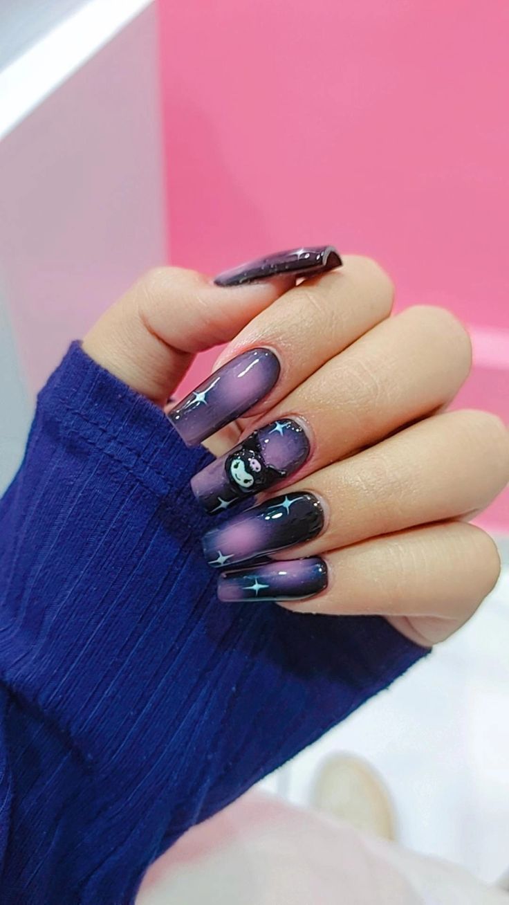 #kuromi #kurominails #blacknails #pinknails #auranails #nails #trendy #cutenails #unasdekuromi #sanrio #sanrionails Kuromi Nails Short, Gel Nails Purple, Kuromi Nails, Black And Purple Nails, Purple And Pink Nails, Purple Gel Nails, Nail Art Simple, Quick Nail Art, Holloween Nails