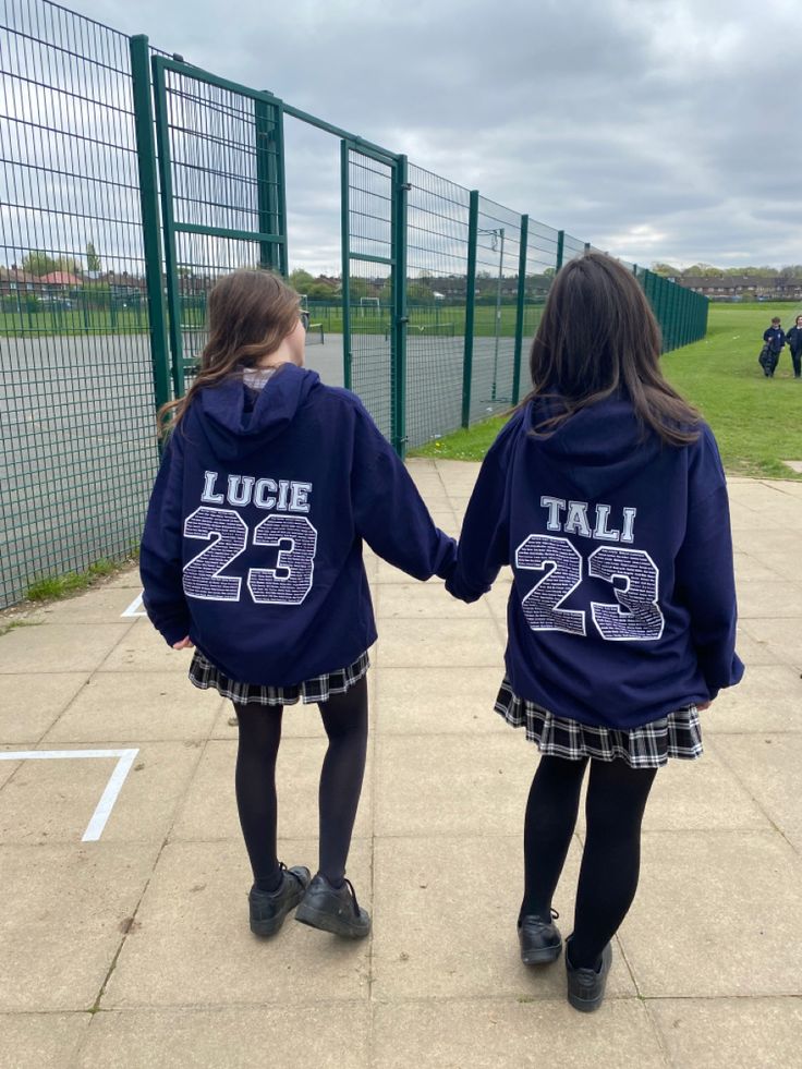 Class Hoodie Design, Leavers Hoodies Aesthetic, School Merch Ideas, Grad Hoodies Design Ideas, Graduation Hoodie Design, Grad Hoodies Design, Seniors Hoodies, Graduation Hoodies, Grad Hoodies