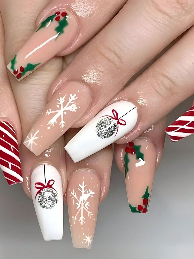 Nail Art Noel, Nagel Tips, Xmas Nails, Christmas Nail Designs, Christmas Nail, Christmas Nail Art, Nail Arts, Artificial Nails, Nail Accessories