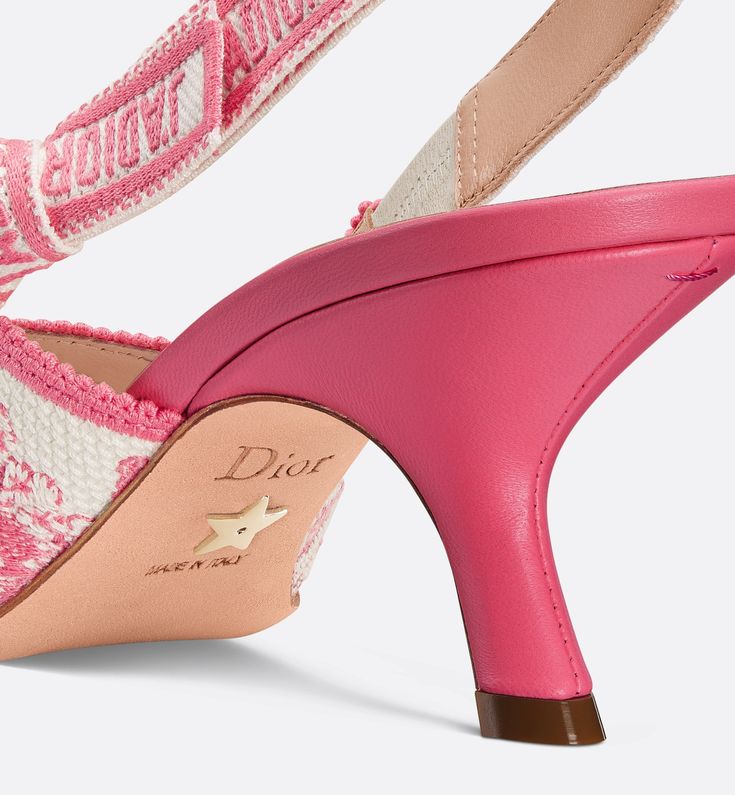 Part of the Dioriviera capsule, the J'Adior slingback pump is a prime example of Dior's savoir-faire. The style honors the hallmark Toile de Jouy Sauvage motif in candy pink. The two-tone J'Adior signature on the embroidered cotton ribbon, bow and 6.5-cm (2.5) comma heel complete the refined and elegant style, which can be coordinated with other creations from the Dioriviera capsule.. 38.5 Dior Slingback, Dior Heels, Dior 2021, Denim Swimsuit, Dior Star, Icon Shoes, Heart Shoes, Cotton Ribbon, Heart Clothes