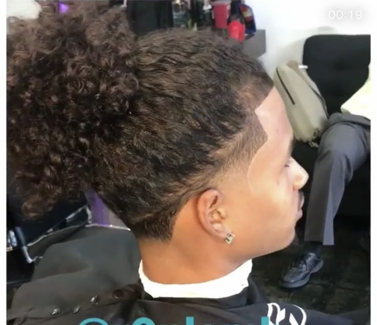 Low Taper With Tapered Hairline, Low Taper Long Hair Men, Low Taper Fade Long Curly Hair, Low Taper Fade With Braids, Low Taper Man Bun, Low Taper Curly Hair Long, Stud Line Up Haircut, Tapered Hairline Curly Hair, Low Taper With Long Hair