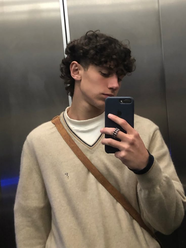 Mullets Mens Modern Curly Hair, 2b Haircut Men, Curly Hair Soft Mullet Men, Short Layered Curly Hair Men, Curly Hair Soft Mullet, Wavy Male Haircut, Curly Mullet Men Aesthetic, Mini Mullet Men Curly, Cute Mullet Boys