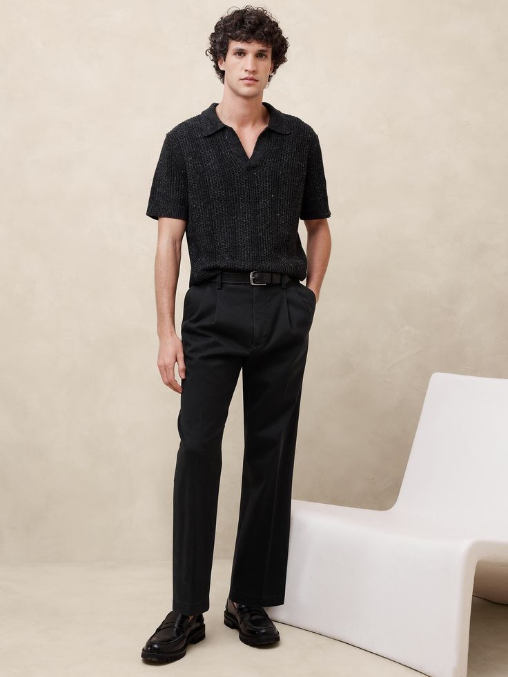 A well-tailored fit from the 1990s returns with its relaxed silhouette and distinctive, double-pleated front.  Here, we've cut it in a high-performance chino fabrication, now made using in-conversion organic cotton.  Stretch, Wrinkle-Resistant Mid-rise.  Relaxed through hip and thigh with a tapered leg and double-pleated front.  In-Conversion Cotton: Banana Republic has made a commitment to source in-conversion and organic cotton from a co-op of 1,500 farmers in India's Madhya Pradesh.  As part Austin Style, Mens Wedding Attire, Boyfriend Outfit, Mens Outfit Inspiration, The 1990s, Men Vintage, Organic Farming, Cut It, Business Casual Outfits