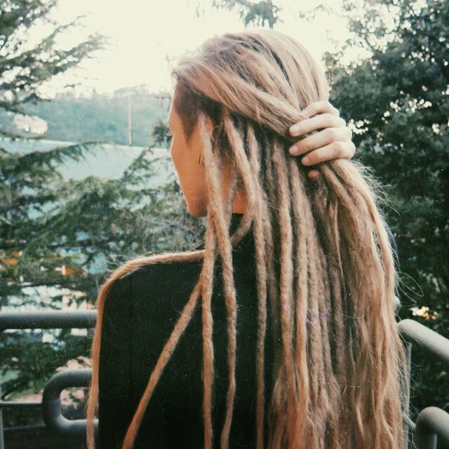 White Girl Dreads, Pretty Dreads, Hippie Dreads, Partial Dreads, Rasta Hair, Dreadlocks Girl, Blonde Dreadlocks, Blonde Dreads, Women Haircuts