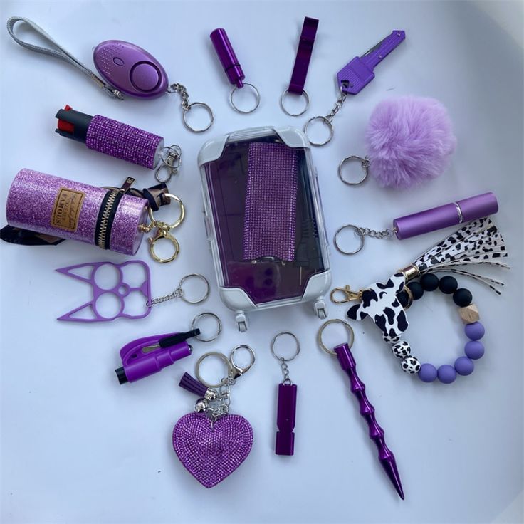 Popular Self Defense Keychain Kit Creepy Cute Fashion, Defense Keychain, Self Defense Keychain, Pretty Knives, Self Defense Tools, Keychain Design, Keychain Set, Cute Keychain, Diy Keychain