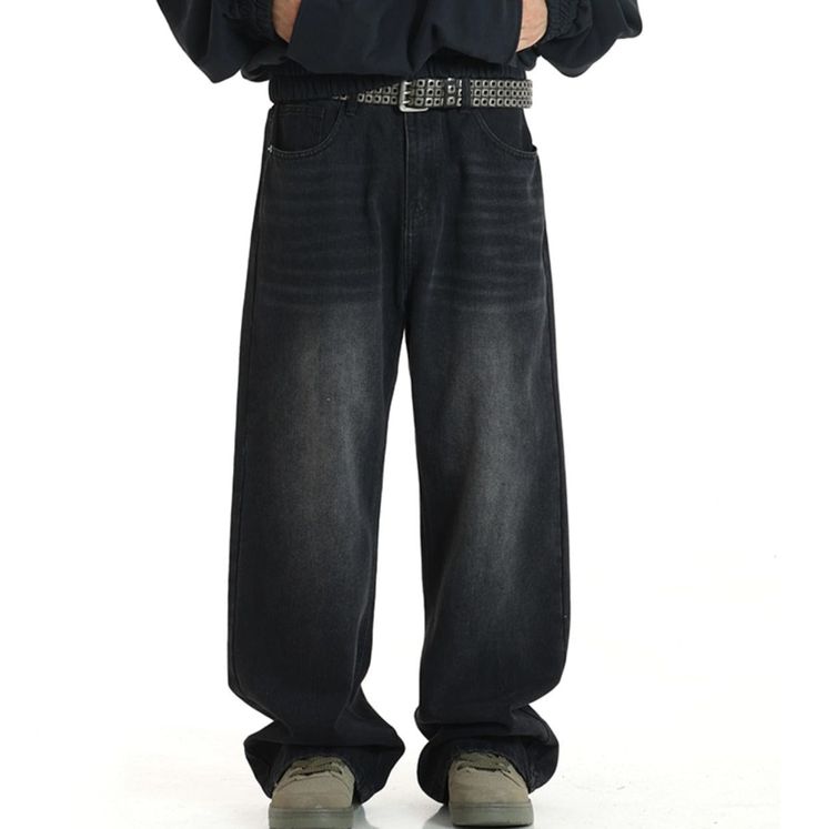 Model is 5ft 9''(176cm) tall, 145 lbs(66kg) weight and wearing a size L168cm 59kg wearing a size M - BLACK ASH- DENIM- Straight fit- Loose Black Wide Leg Jeans With Five Pockets, High Waist Black Jeans With Belt Loops, Black Jeans For Streetwear, Casual Black Straight Leg Jeans, Black Full Length Jeans For Streetwear, Black Denim Bottoms With Belt Loops, Baggy Black Pants With Five Pockets, Baggy Black Wide Leg Jeans, Black Baggy Jeans For Winter