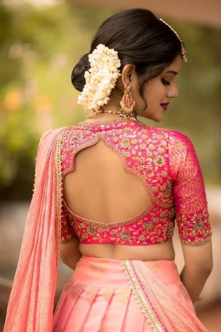 Back Neck For Lehenga Blouse, Blouse Designs Latest For Fancy Saree, Neck Design For Lehenga Blouse, Lehanga Blouse Back Neck Designs, Lehanga Neck Designs Latest, Blouse Designs Fancy Sarees, Blouse Designs Latest For Lehenga, Latest Blouse Designs For Lehenga, Fancy Blouse Designs Patterns Back