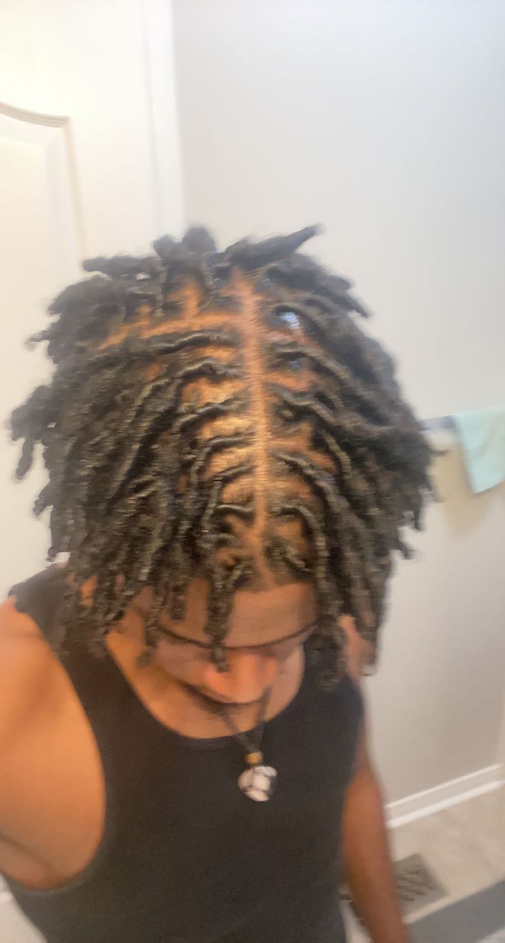 Male Starter Locs, Short Loc Extensions, Curly Locs Men, Short Loc Styles For Men, Starter Locs Men, Loc Sizes, Male Locs, Mens Twists, Instant Locs