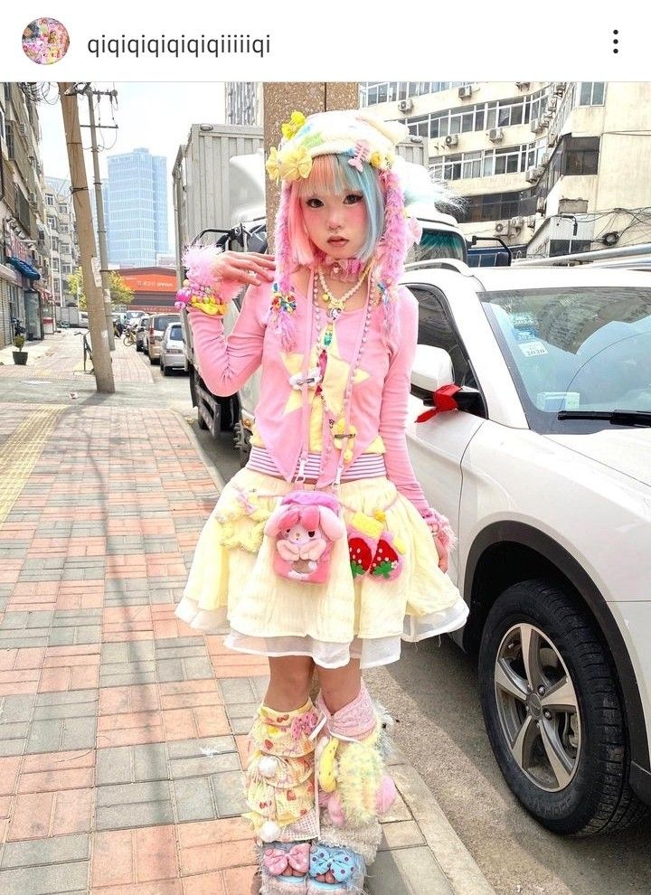 Pastel Japanese Fashion, Japanese Subculture Fashion, Casual Decora Fashion, Pink Kawaii Outfits Aesthetic, Pink Aesthetic Fits, Cute Harajuku Outfits, Dark Decora Kei, Harajuku Style Outfits, Decora Kei Outfits