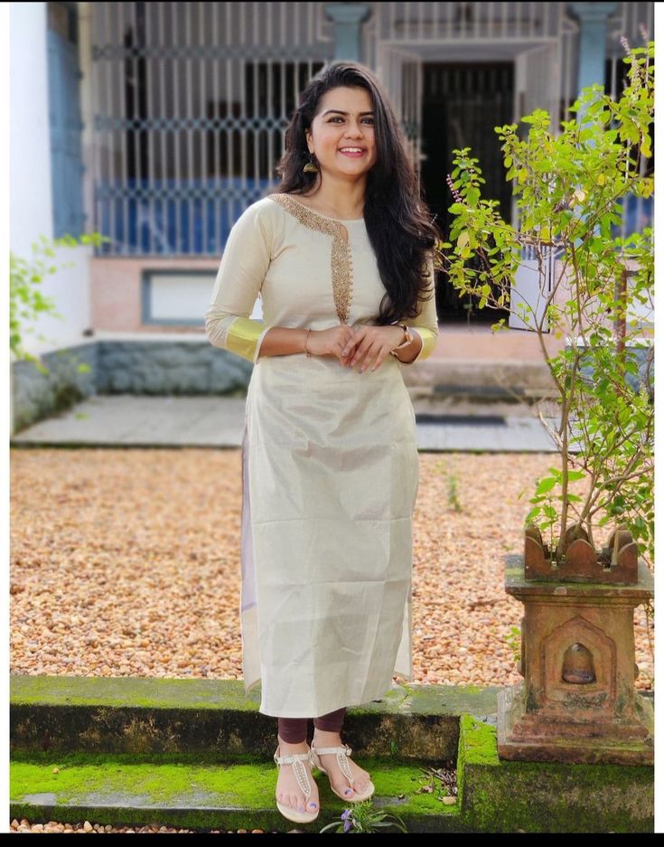 Kerala Style Churidar Designs, Mathuramvepu Dress, Onam Churidar Models, Onam Kurta For Women, Onam Outfits Ideas Churidar, Kerala Traditional Dress For Women, Kerala Kasavu Churidar Designs, Kerala Churidar Models, Onam Kurta Outfits Ideas