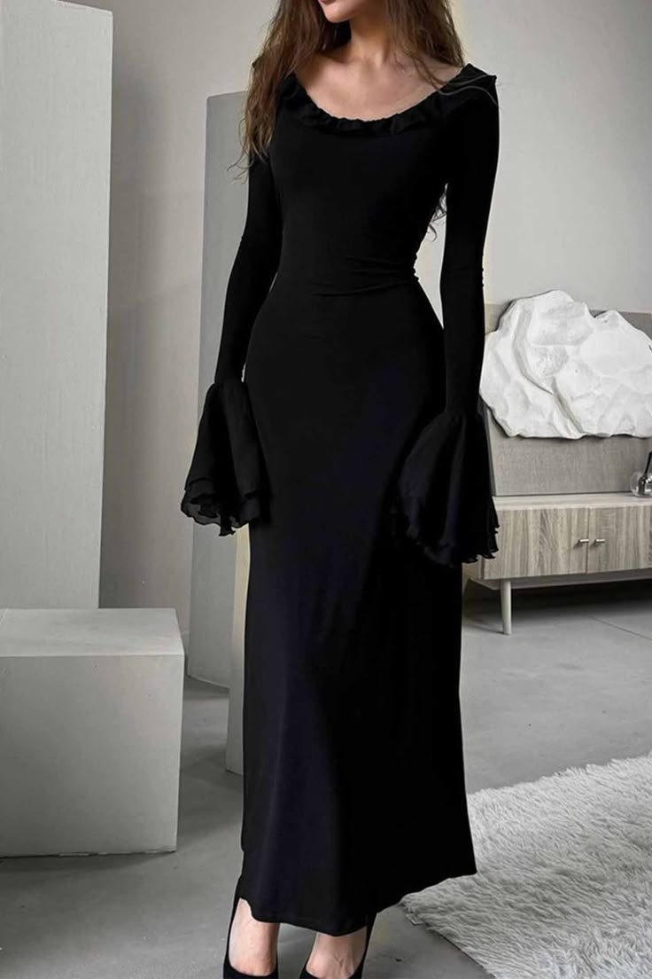 Dark Color Dress, Aesthetic Long Black Dress, Long Sleeve Ideas For Dresses, Formal Black Bell Sleeve Dress, Long Black Dress With Sleeves, Gothic Long Dress, Black Dress With Bell Sleeves, Black Sleeve Dress, Boho Bible