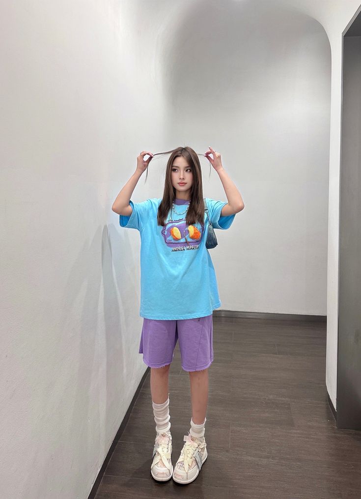 Andrea Martin Tray Bread Tee Blue Material: 100% Cotton Size Chart Chest Shoulder Length S 113 CM 49 CM 71 CM M 117 CM 50 CM 73 CM L 121 CM 51 CM 75 CM Casual Blue Shirt With Letter Print, Casual Blue Tops For Streetwear, Oversized Blue Shirt With Letter Print, Oversized Casual Blue Tops, Casual Oversized Blue Tops, Oversized Light Blue Casual Top, Casual Oversized Light Blue Top, Casual Light Blue Oversized Top, Andrea Martin