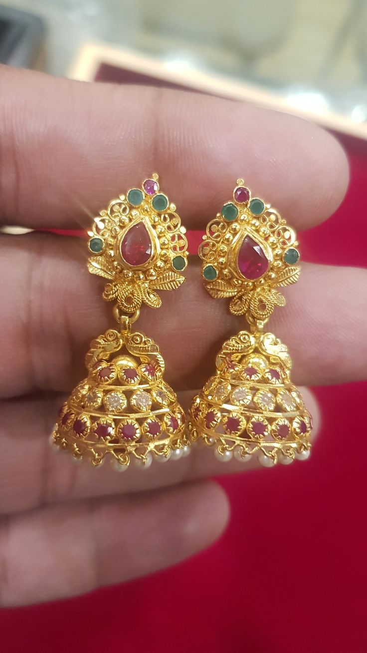 Casual Blouse Designs, Gold Jhumkas, Choker Necklace Designs, Beautiful Flowers Photos, Elegant Blouse Designs, Gold Jewelry Simple, Jewelry Simple, Gold Earrings Designs, Ear Rings