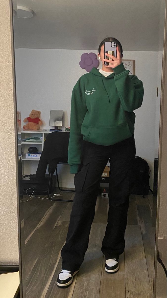 Sweatshirts And Cargo Pants, Black And Green Streetwear Outfit, Hoodies With Jeans Outfits, Dark Green Fleece Jacket Outfit, Hoodie With Trousers Outfit, Green Jordan Ones Outfit, Cargos And Sweatshirt, Hoodies And Cargo Pants, Green Zipup Hoodie Outfit Aesthetic