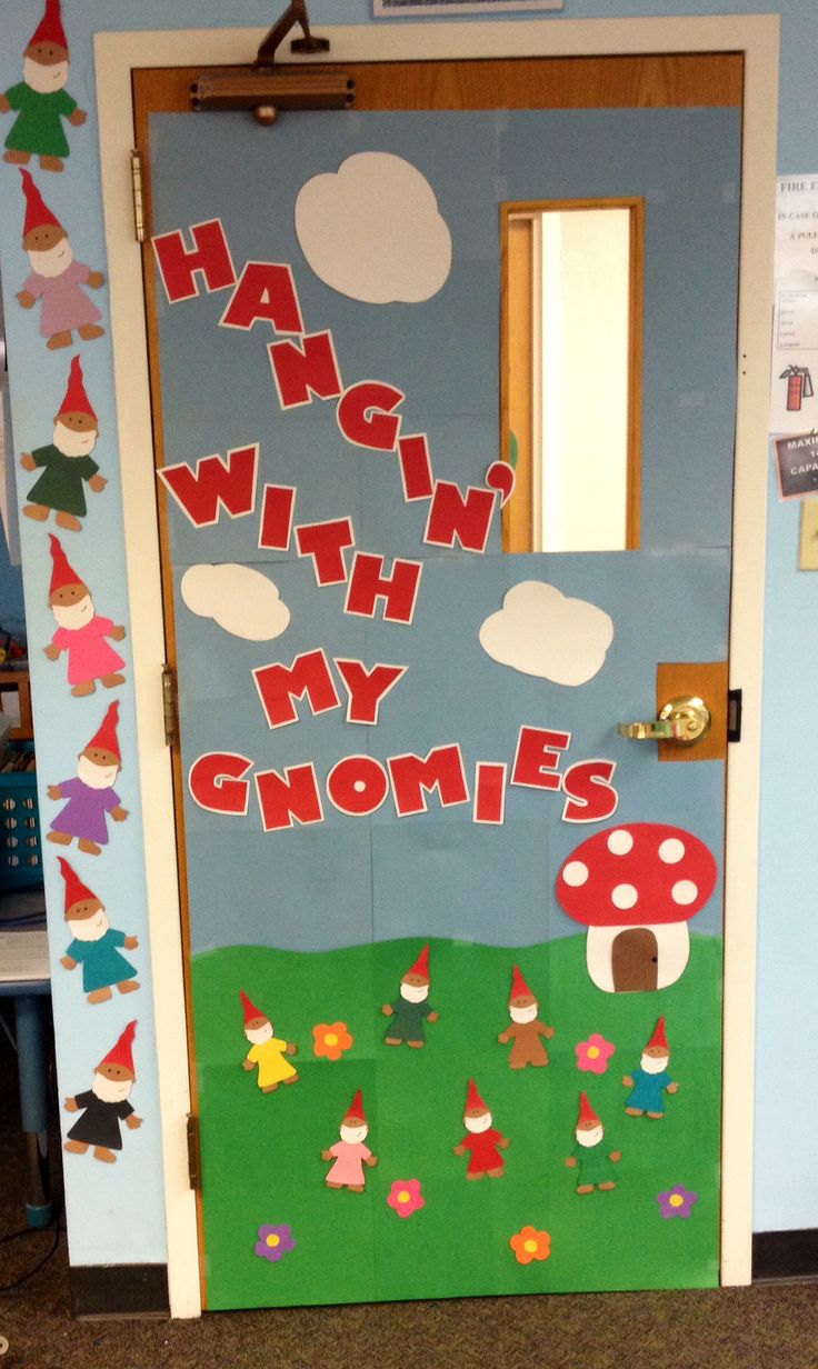 a door decorated with gnomes and the words happy with my gnomes