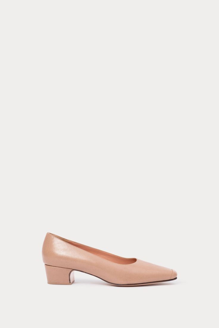 Low leather pumps with a squared-off toe and sculpted heel. 100% Leather 40mm heel Made in Peru 5 Kids, Rachel Comey, Leather Fabric, Leather Pumps, Sale Items, Peru, Cocoa, Pumps, Heels