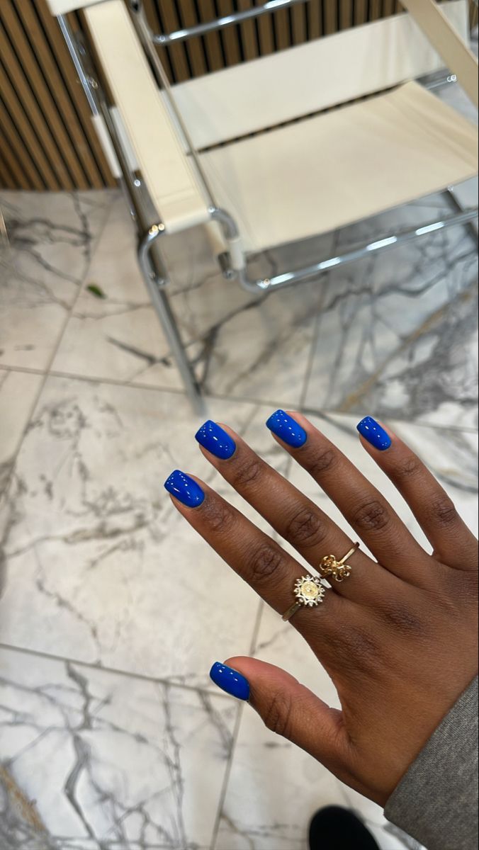 Natural Fingernails Polish, Shirt Blue Nails, Step Show Outfit Hbcu Greek, Blue Short Acrylics, Square Nail Manicure, Summer Nails 2023 Black Women, Painting Natural Nails, Short Nail Designs Natural Nails, Short Square Acrylic Nails Summer Colors