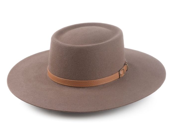 GEMS HAT Sombrero Boho Chic Rosa con adornos Cuarzos y Dorados - Etsy Perú Brown Country Boater Hat With Curved Brim, Country Style Brown Boater Hat With Curved Brim, Adjustable Wide Brim Boater Hat For Ranch, Western Brown Boater Hat With Curved Brim, Brown Flat Brim Boater Hat For Rodeo, Brown Wide Brim Boater Hat For Kentucky Derby, Brown Fedora, Brown Hat, Painted Hats