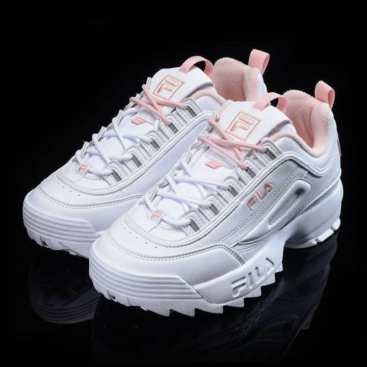 Shoes For School, Sneaker Outfits, Cute Sneakers, Fresh Shoes, Dad Shoes, Hype Shoes, Pink Sneakers, Sneakers Outfit, Pretty Shoes