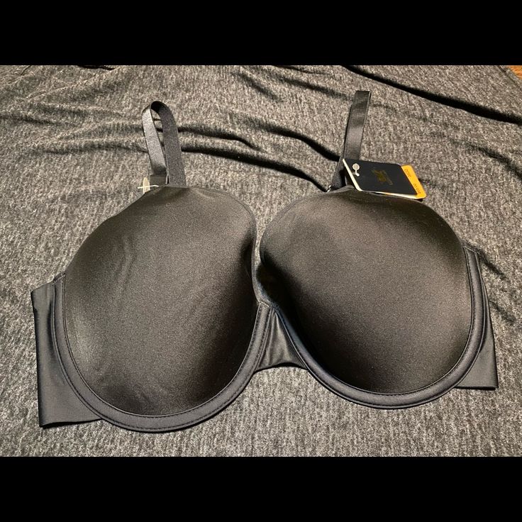 Brand New Wacoal Bra. Size 36dd. Final Sale. Offers Accepted. Thanks Black Full Coverage Bra With Medium Bust Support, Full Coverage Black Bra With Medium Bust Support, Black Full Cup Bra With Medium Bust Support, Black Full Cup Bra With Removable Pads, Black Stretch Bra With Padded Cups, Black Full Cup Stretch Bra, Black Stretch Full Cup Bra, Fitted Padded Black Bra, Fitted Black Padded Bra