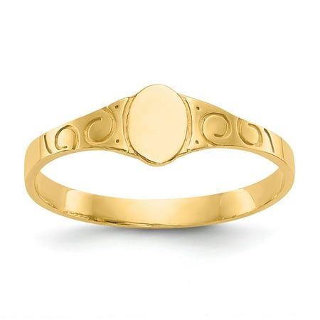 a yellow gold signet ring with an oval design on the front and back side